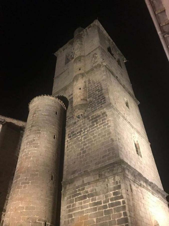 Los Callejones Arenas de San Pedro Exterior foto