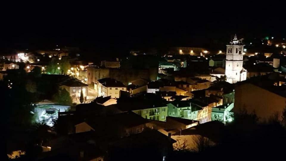 Los Callejones Arenas de San Pedro Exterior foto
